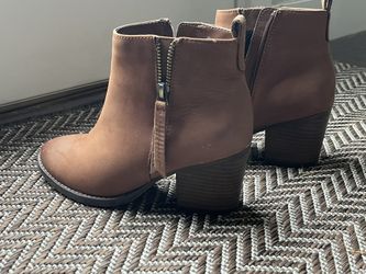 Blondo Waterproof Booties Sz 6.5