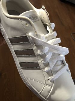 Adidas women’s shoes 9 1/2
