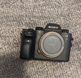 Sony A9 Full-Frame Mirrorless Camera