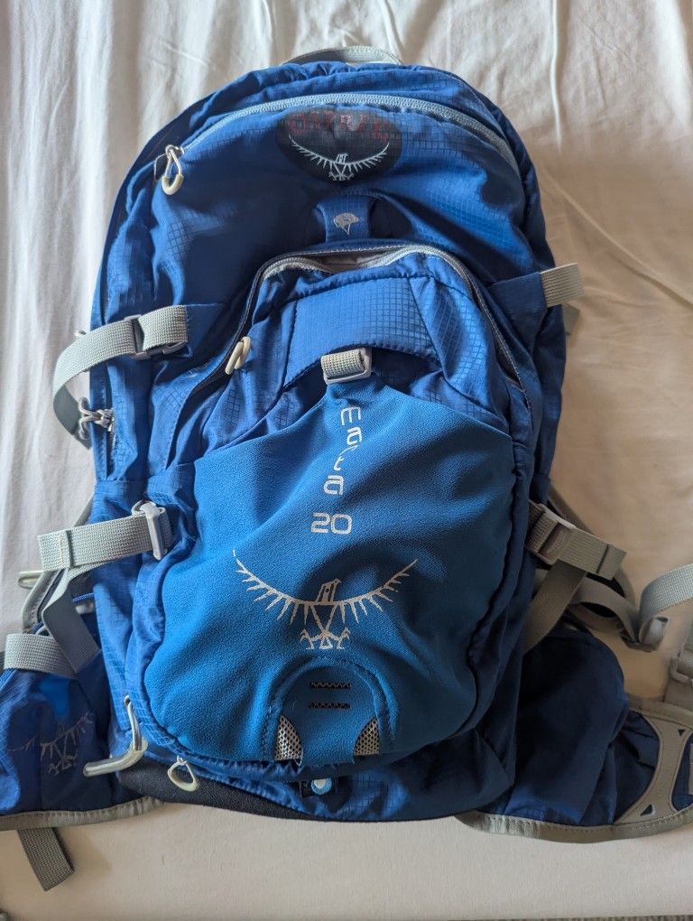 As New Osprey Manta 20 Backpack Day Bag Pack Hydration Compat Hiking Running Camping Travel Gregory Columbia Ultralight Framed Vented Back Small REI