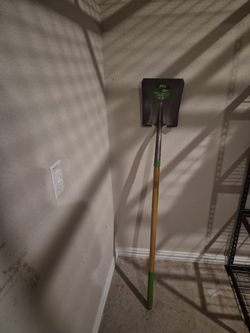 Heavy Duty Steel Digging Shovel / Camping / Garden / Survival Tool