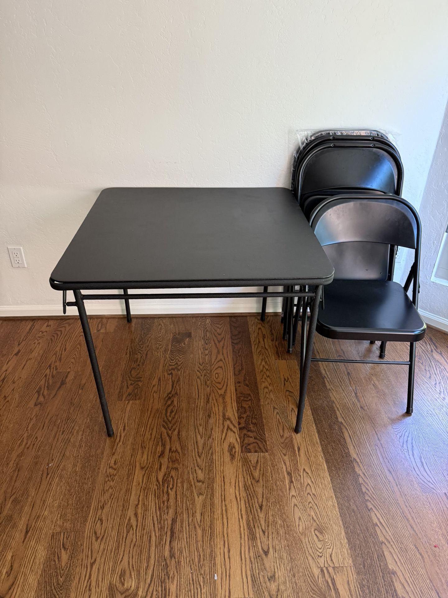 Card Table And 4 Chairs 