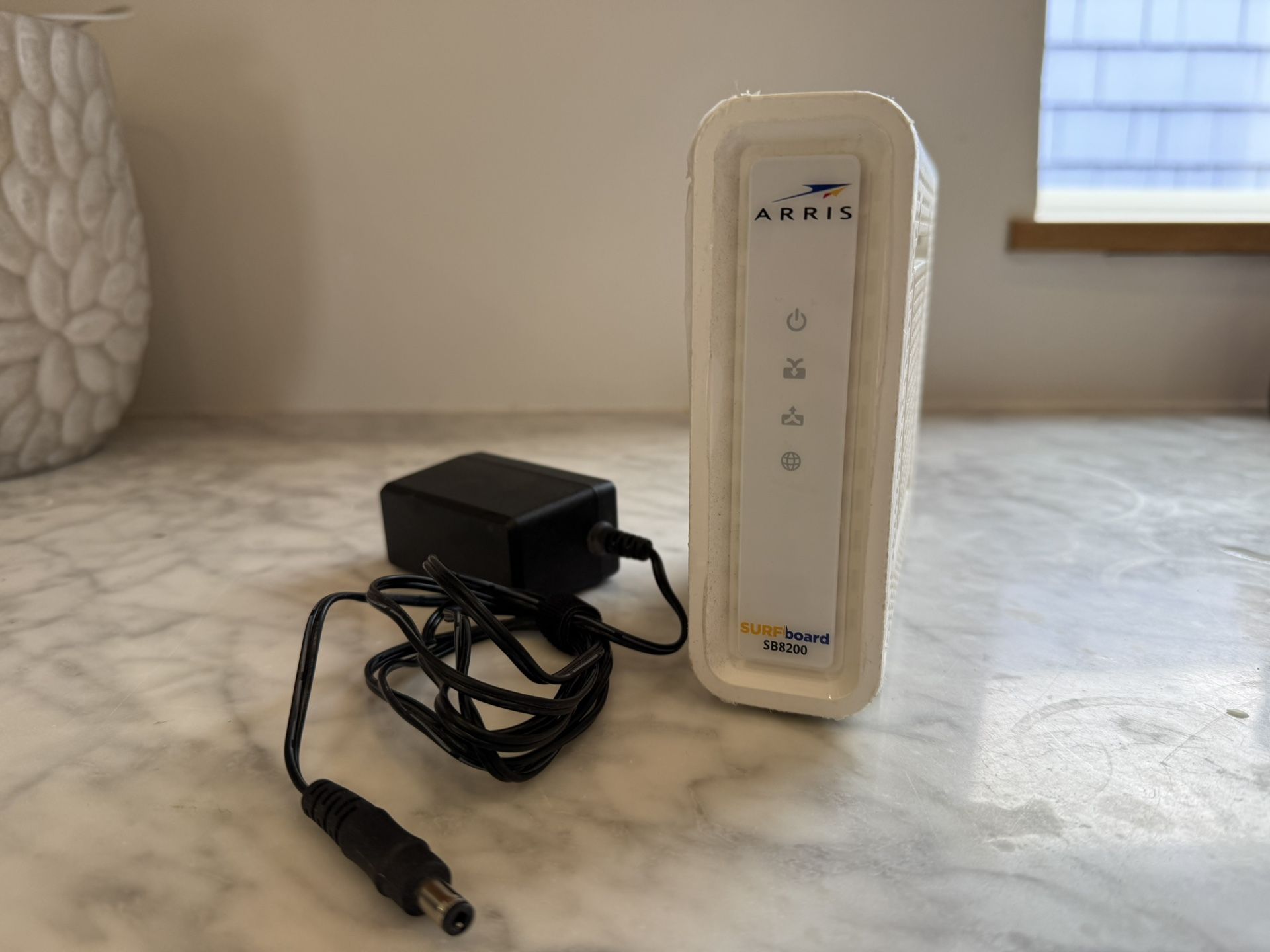Arris SB8200 Cable Modem