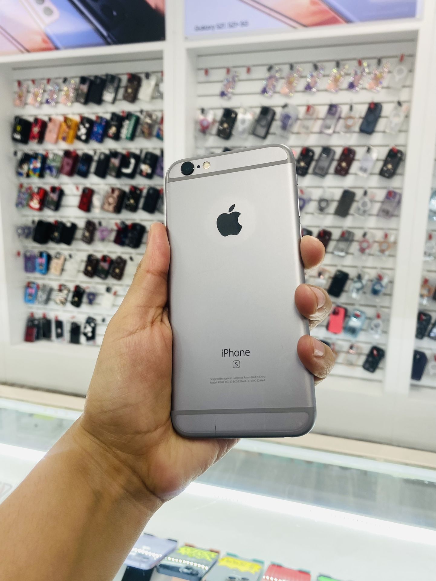 iPhone 6S Unlocked