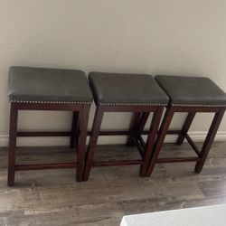 Tres $60