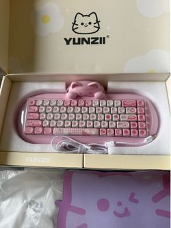 Yunzii Hello Kitty Keyboard
