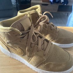 Nike Air Jordan 1 Golden Harvest Sail Sneakers