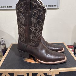 Ariat women’s boots size 8.5