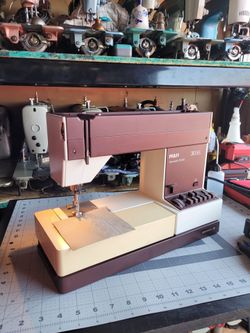 Vintage Pfaff tiptronic 1035 sewing machine 1983