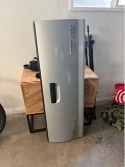 Toyota Tacoma Tailgate - Silver