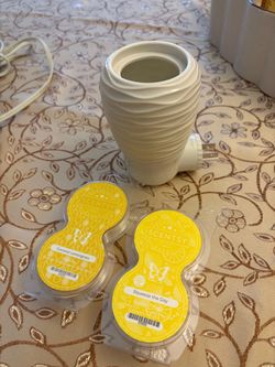 Scentsy Fan with 2 packs of scent pods
