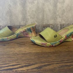 Born Women’s 7 Green Leather Floral Wedge Heels Slides Sandals