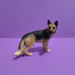 Schleich German Shepherd Collectible Figure D-73(contact info removed).
