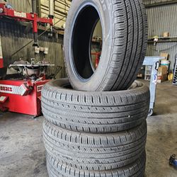 4 Used Tires 225/65R17 IRONMAN ALL SEASON Great Condition