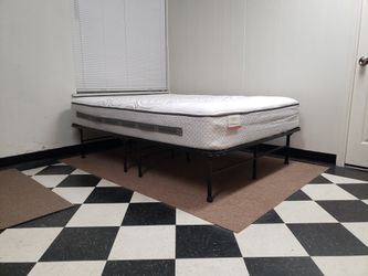 Full size set - can DELIVER almost anywhere for $20 extra - gently used and in very good condition 😍