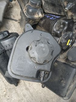 BMW X5 Coolant Reservoir 2009
