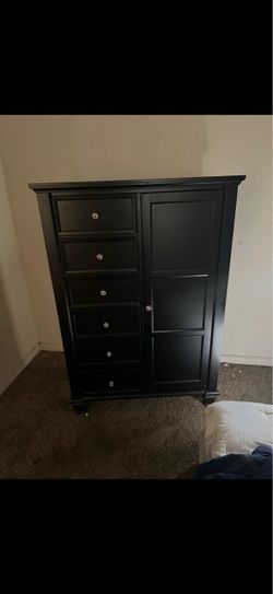Dresser bedroom set