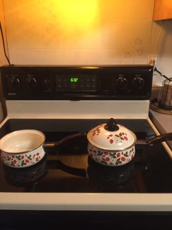 Strawberries & Cream pots