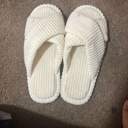 Woman’s Slippers 