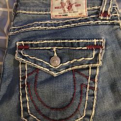 NEW Women's True Religion "Skinny" fit jeans w/Maroon & White stitching. Size 31-$200