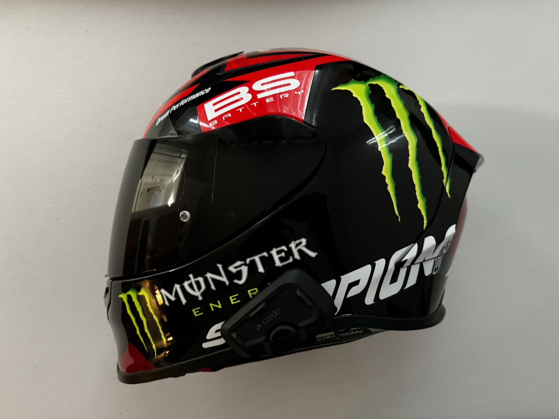 Scorpion EXO-R1 Air Quartararo Monster Replica Helmet XL w/ Cardo Systems Freecom 4X