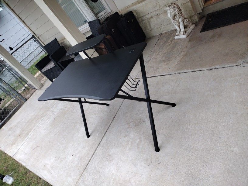 Gaming Desk