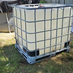 275 Gallon Plastic Tote