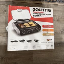 Gourmia FoodStation 6 qt Air Fryer, Black - Nonstick Grill Grate