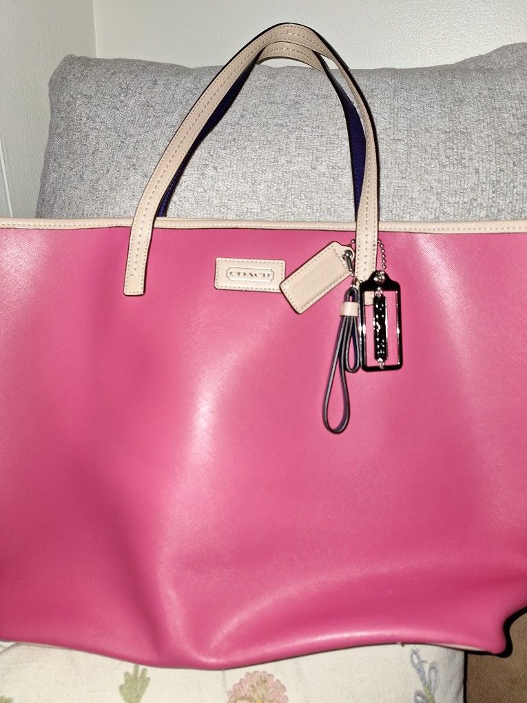 Coach Bag Great Condition Lightly Used