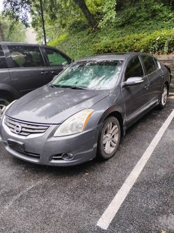 2011 Nissan Altima 3.5 SR