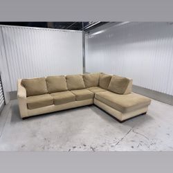 Comfy Sectional Couch 