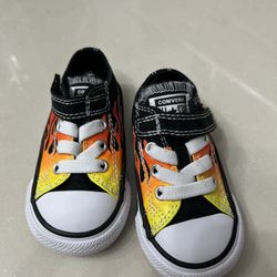 CHUCK TAYLOR ALL STAR ARCHIVE FLAMES Toddler Size 4