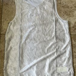 Kobe Nike Dri-FIT Standard Issue Reversible Basketball Jersey FZ0934-100 Size L