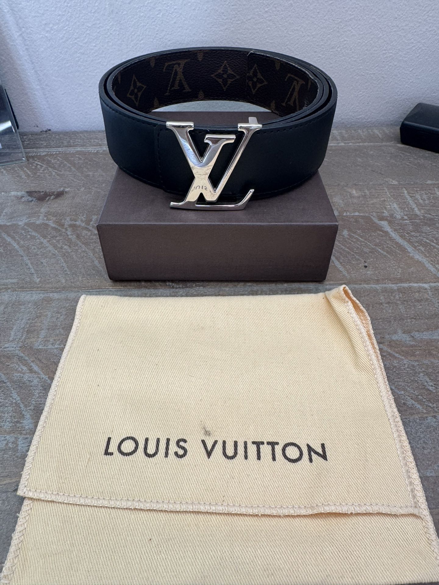 Louis Vuitton Men’s 40MM Reversible Belt