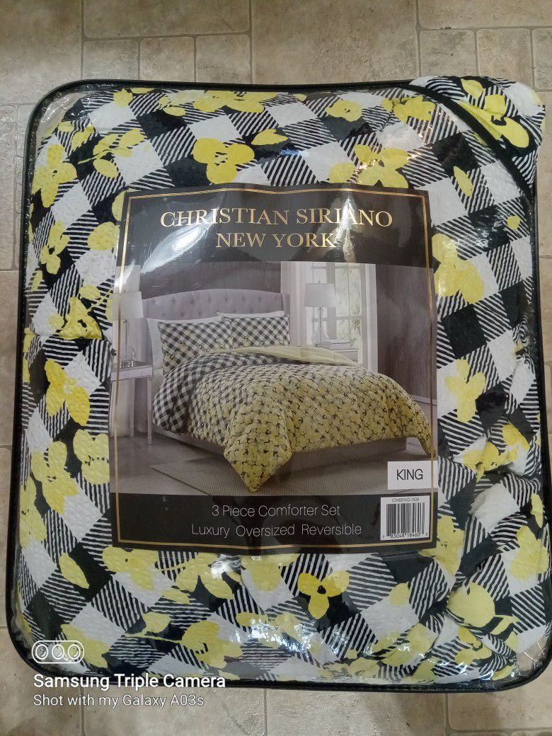 Christian Siriano Three Piece Comforter Set