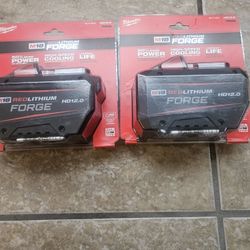 BRAND NEW MILWAUKEE 48-11-1813 12AH FORGE BATTERY M18