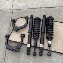 2017 Toyota 4Runner shocks 