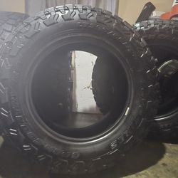Toyo Tires Open Country  LT 295 65 R20