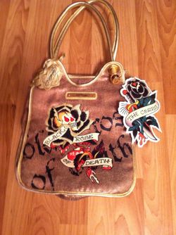 Genuine leather Ed hardy Handbag still has ed hardy tag on bag great condition south philly