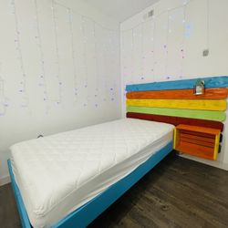 Cool Wooden Floating Bed 