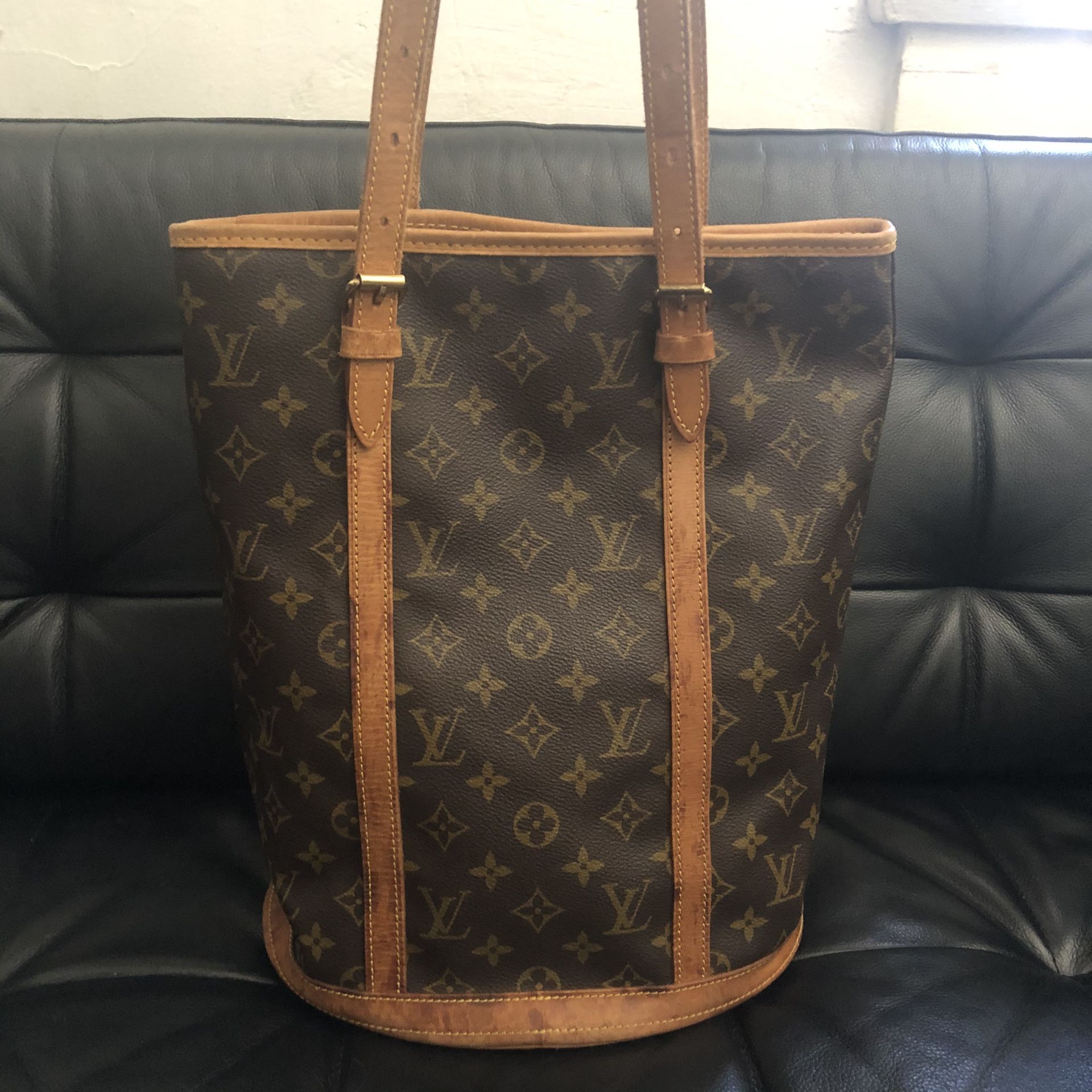 Authentic Louis Vuitton Monogram Bucket bag