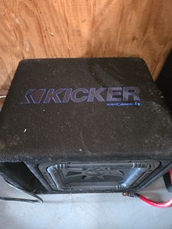 Kicker 12" sub box and amplifier
