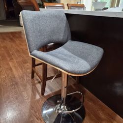 4 Adjustable Swivel Counter Stools