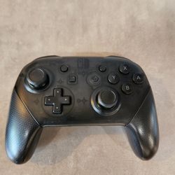 Nintendo Switch Pro Controller 