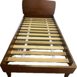 Twin Bed. Crate and barrel/ Land Of Nod. Mid Century 