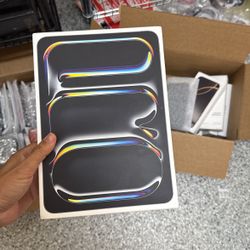 iPad Pro M4 11 inch Wifi New Sealed  256gb