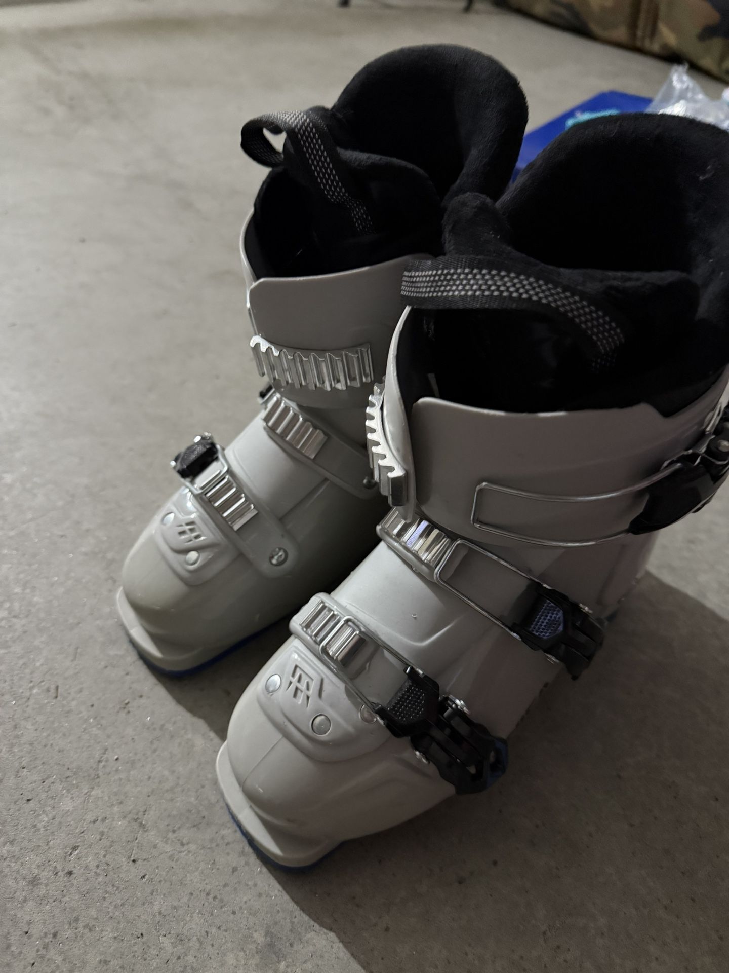 Ski Boots Kids Tecnica