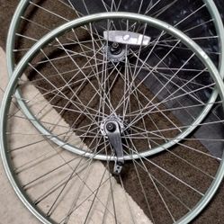 Like New 26" Wheels Cruiser Coaster Brake Ready To Mount 