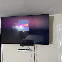 Roku Smart TV! And Surround Sound Speakers! 