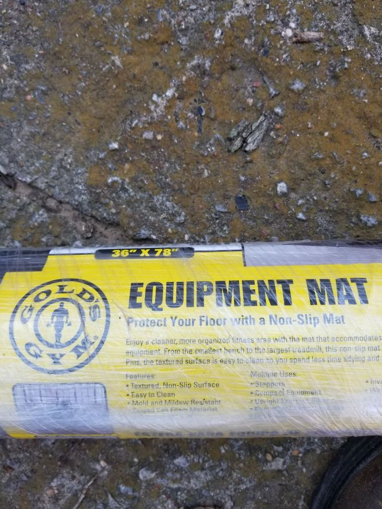 Gold's Gym 36" x 78" Equipment Mat